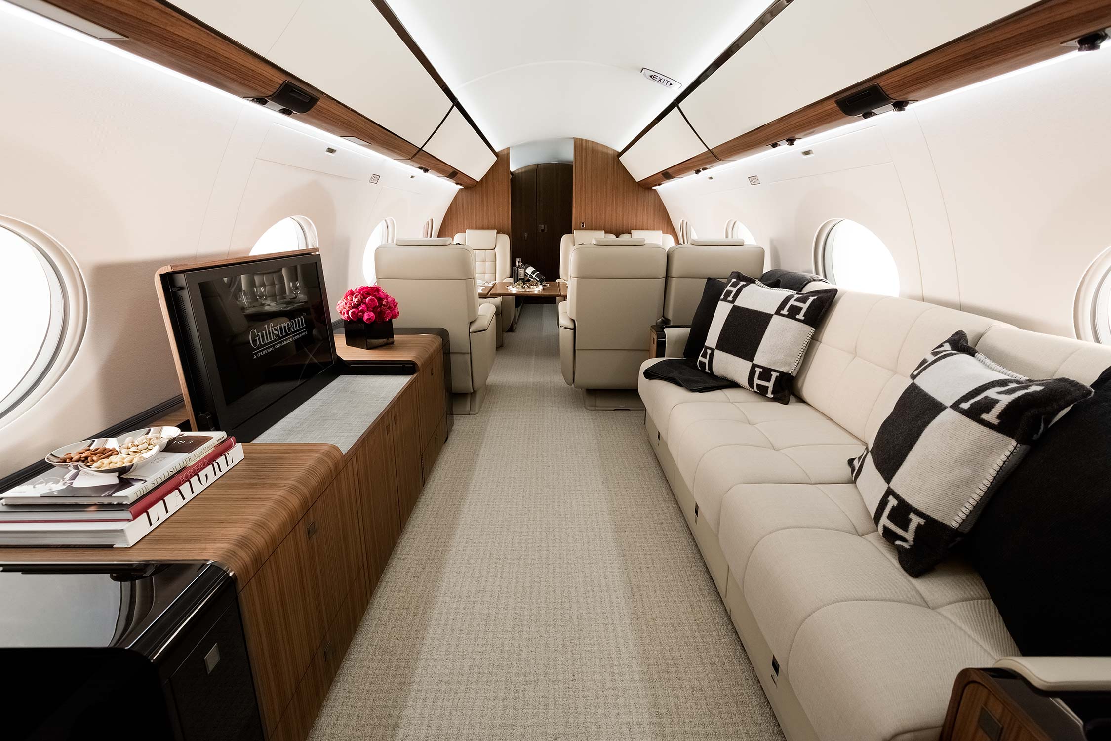 10 Most Expensive Private Jets in the World – Gulfstream G650ER ($70M) with ultra-long-range, plush seating, and elite business amenities