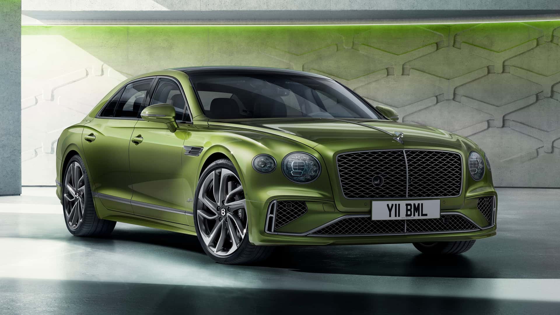 10 Best Luxury Cars in the World – Bentley Flying Spur featuring a powerful W12 engine, plush leather seats, and state-of-the-art technology.
