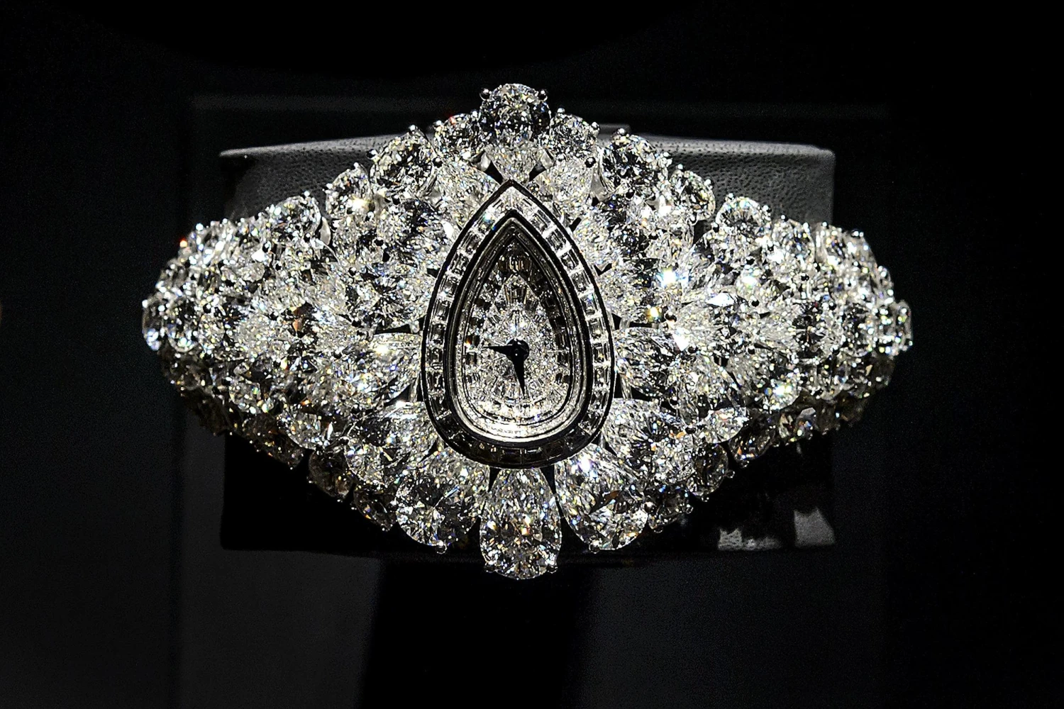 10 Most Expensive Watches in the World – Graff Diamonds The Fascination, a $40M luxury watch with 152.96 carats of diamonds and a detachable ring