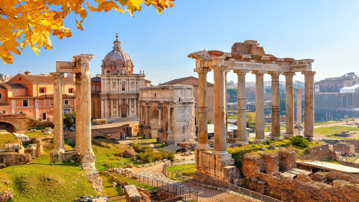10 Best Travel Destinations in the World – Rome’s iconic Colosseum, a must-visit for history lovers