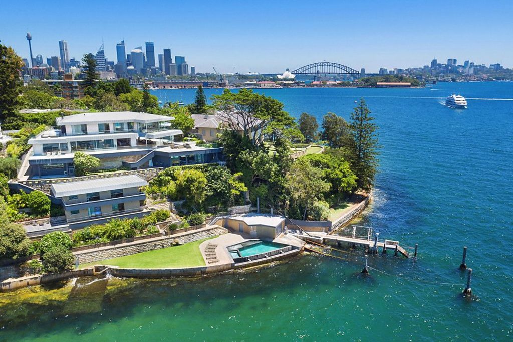 10 Best Real Estate in the World – Sydney Harbourfront, Australia: Stunning waterfront homes in Point Piper and Darling Point with breathtaking harbour views