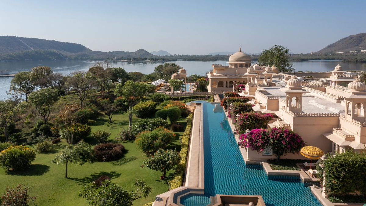 10 Best Hotels in the World - The Royal Grandeur of The Oberoi Udaivilas, India