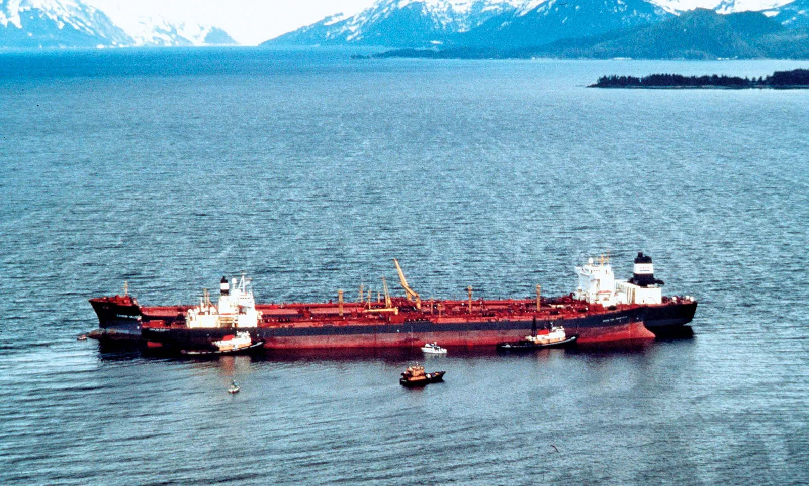 Exxon Valdez oil spill litigation – 10 Most Expensive Legal Cases in the World, environmental lawsuit in Alaska.