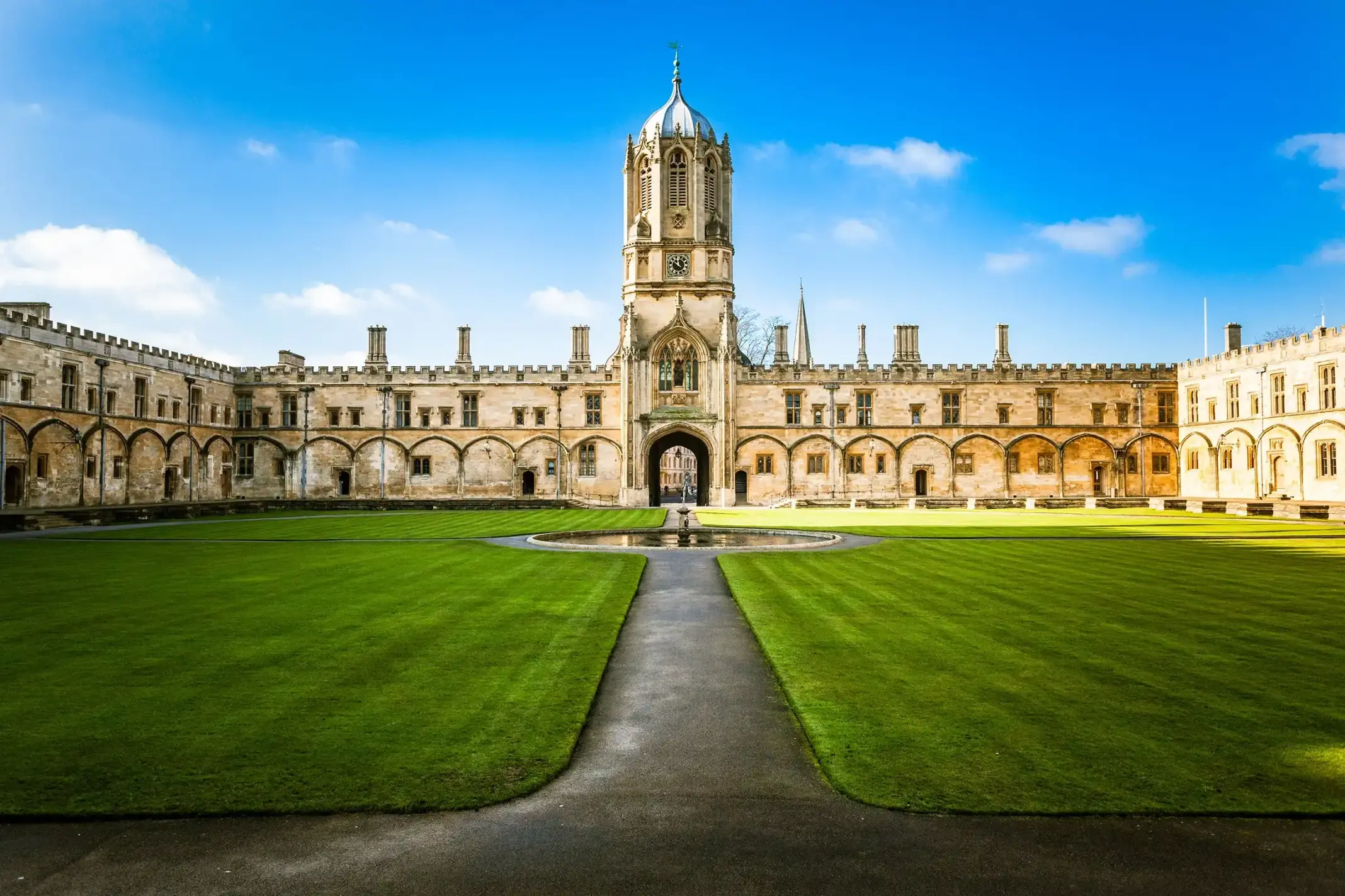 10 Best Universities in the World with rankings, countries, and specializations.