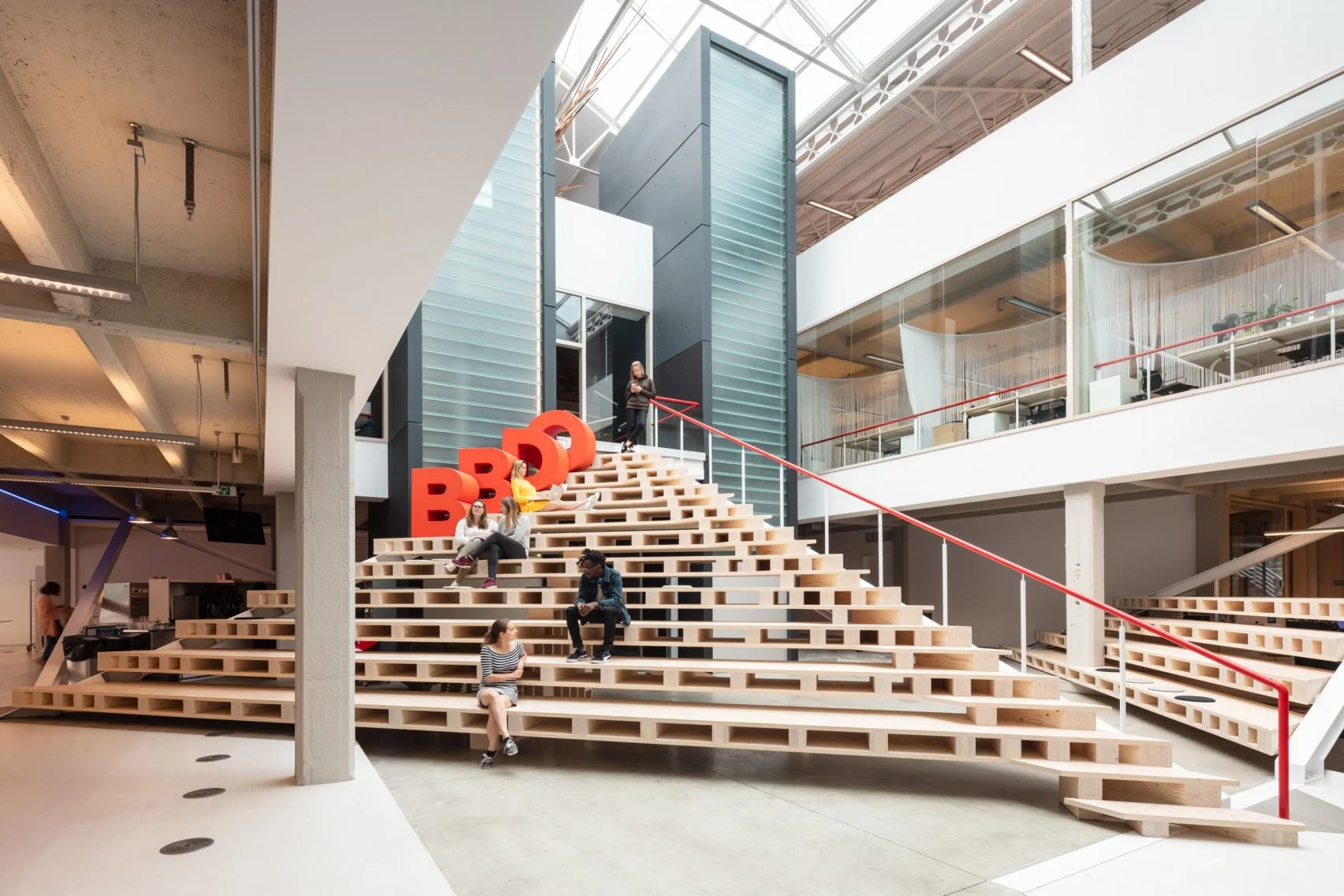 BBDO agency culture and campaign work reflecting its creative strength in the 10 Top Marketing Agencies in the World.