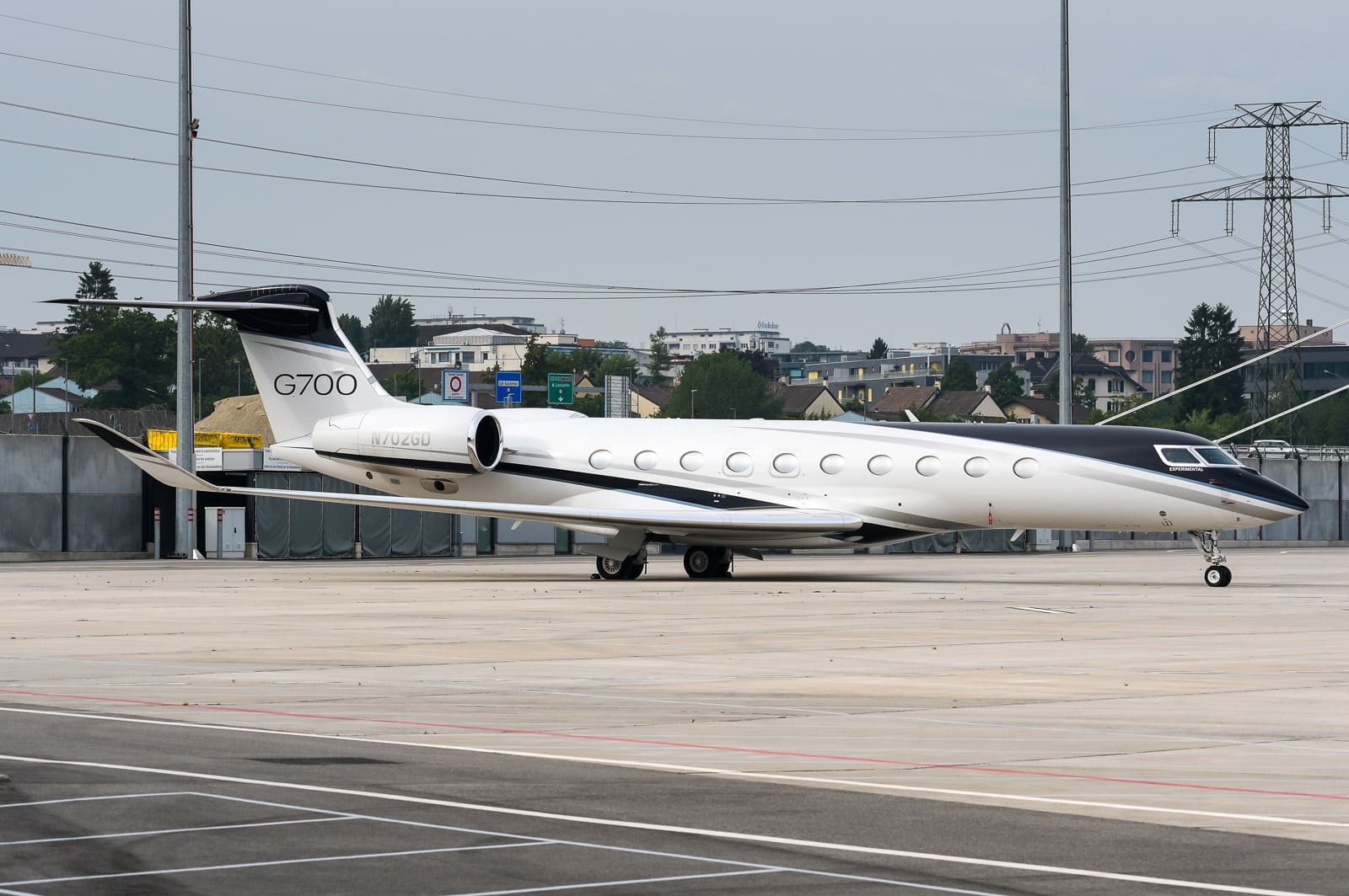 Elon Musk’s Gulfstream G700 with futuristic tech and ultra-fast Wi-Fi – 10 Most Famous Celebrity Private Jets