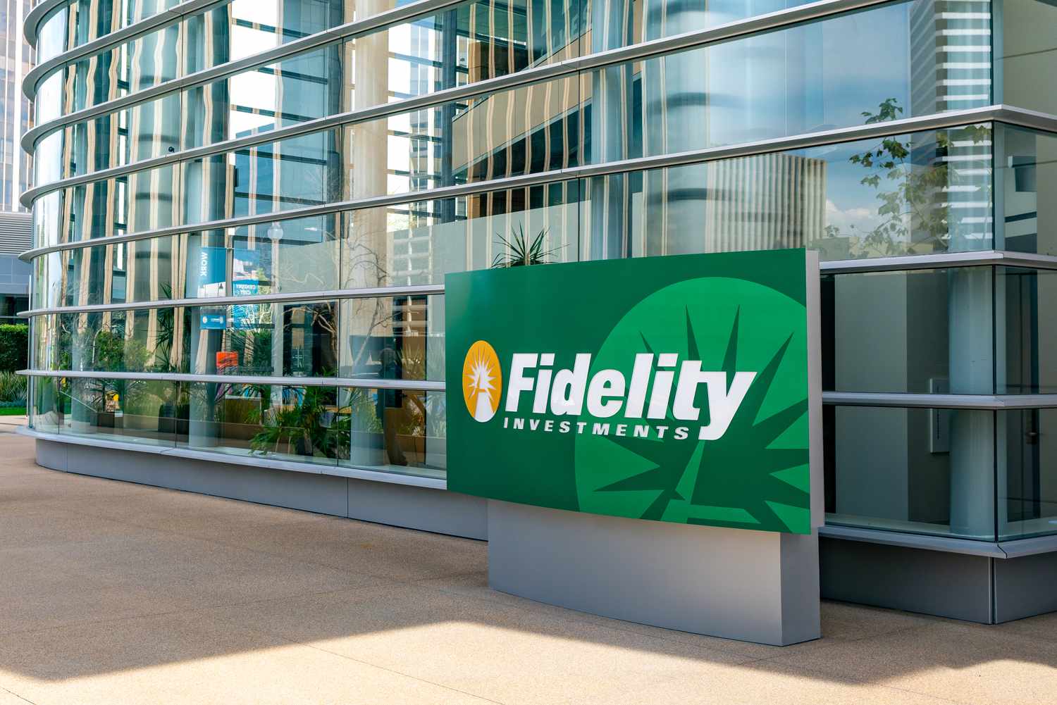 Fidelity Investments - Trusted in the 10 Best Investment Platforms for research tools and zero-fee mutual funds.