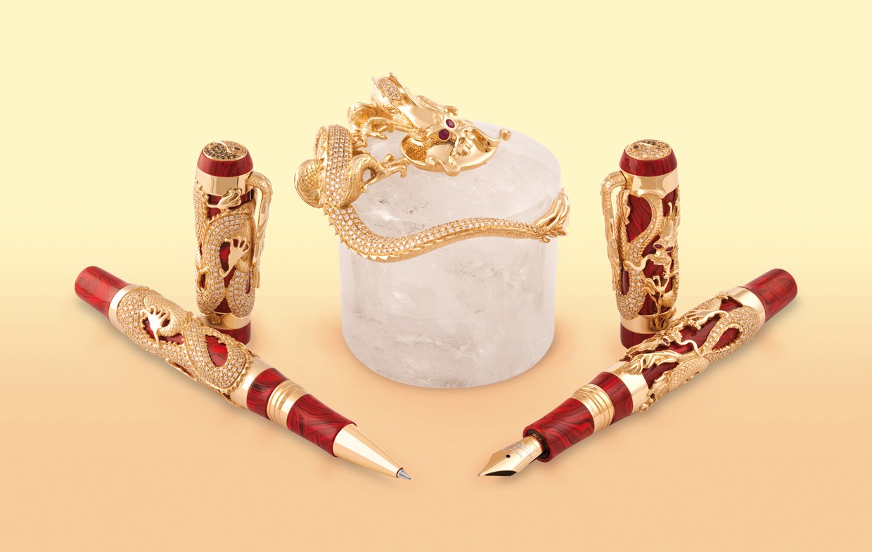 Montegrappa Dragon Bruce Lee Set – $290K dragon-themed pen featured in the 10 Most Expensive Pens in the world.