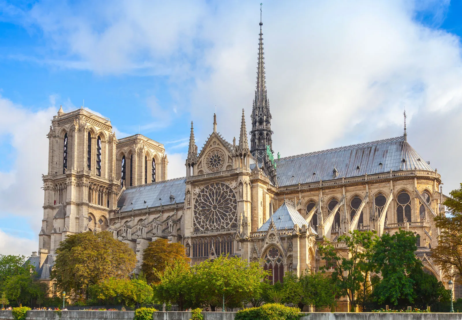 Notre Dame Cathedral, Paris, France – iconic Gothic cathedral from the 10 Most Famous Buildings in the World lineup.