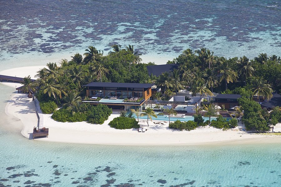 Coco Privé Maldives – boutique honeymoon island and a top pick in the 10 Most Famous Private Islands in the World.