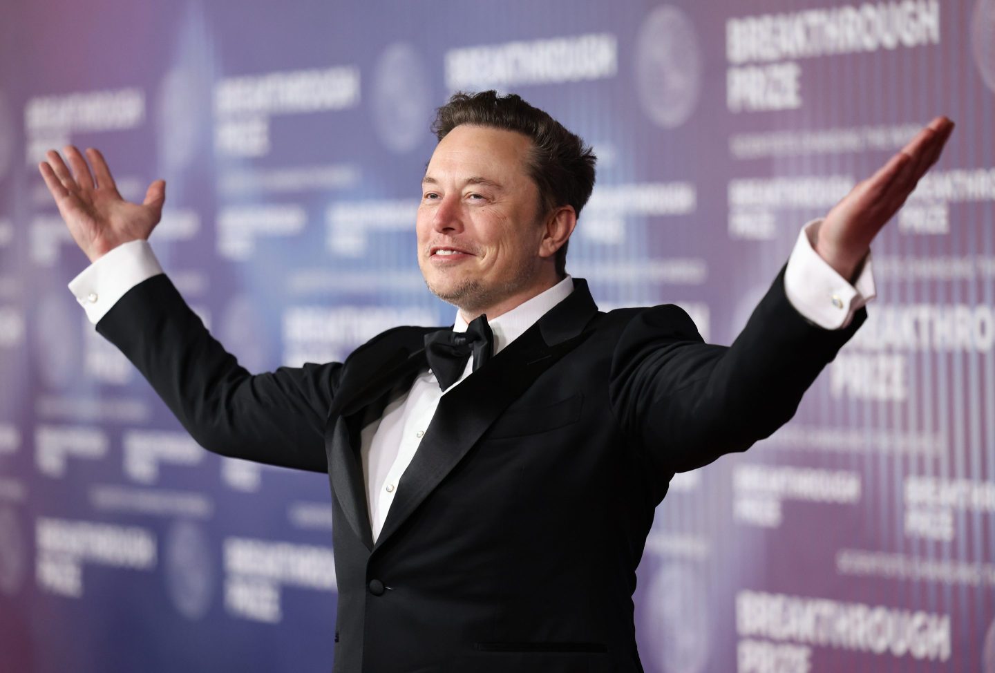 Elon Musk among the 10 Most Famous Entrepreneurs in the World, known for Tesla, SpaceX, and revolutionary innovation.