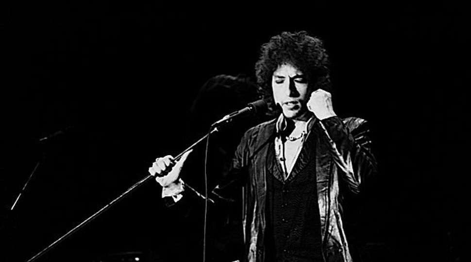 Bob Dylan singing Like a Rolling Stone, among the 10 Most Popular Songs of All Time.