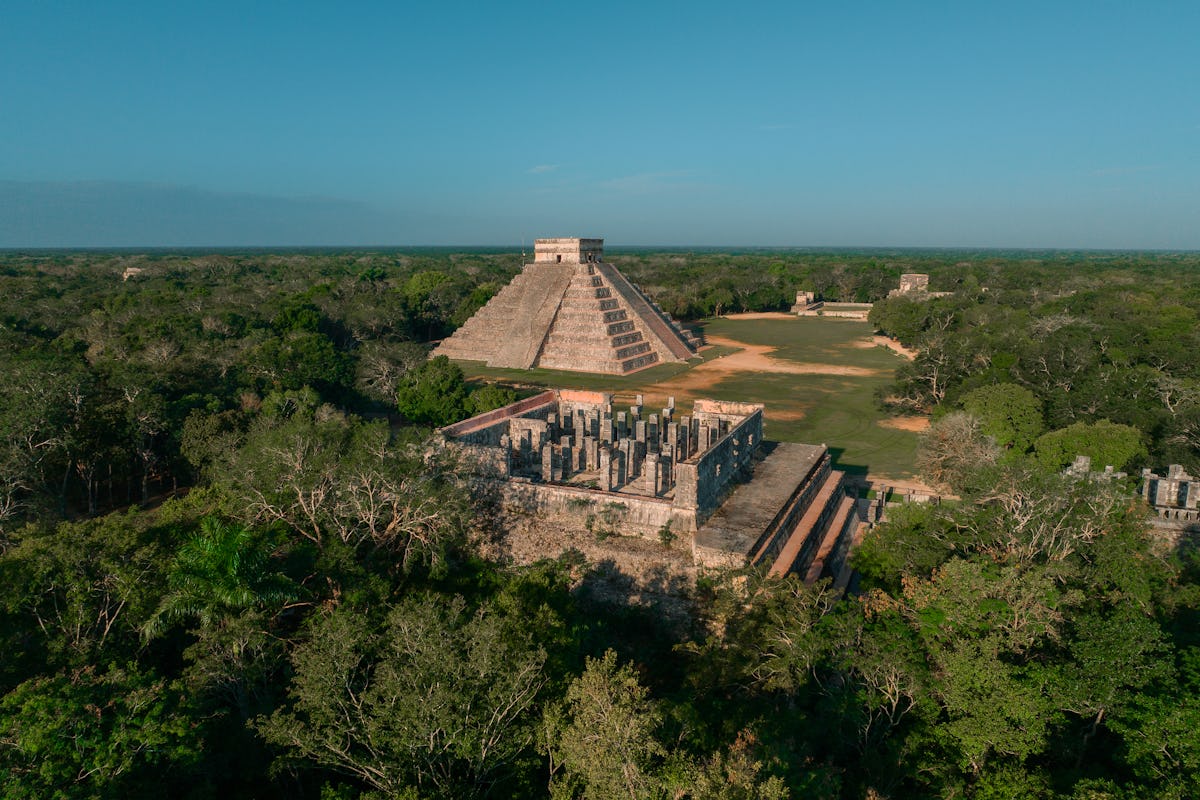 Chichen Itzá in Mexico illustrating its spot in the 10 Most Popular Countries in the World for ancient ruins and food.