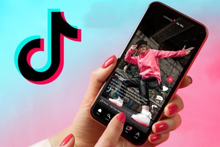TikTok trending challenge thumbnail showing its position among the 10 Most Popular Apps in the World.