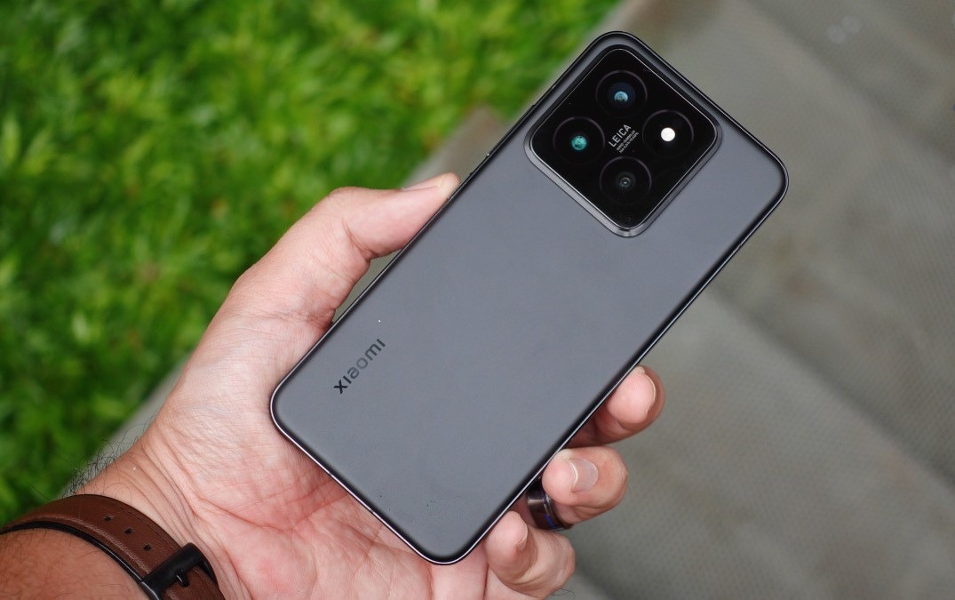 Xiaomi smartphone display showcasing innovative features among the 10 Most Popular Smartphone Brands worldwide.