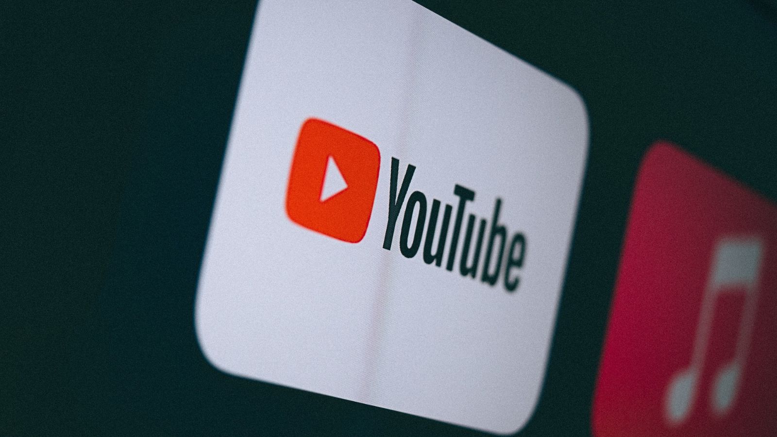 YouTube logo highlighting why it ranks among the 10 Most Popular Social Media Platforms in 2025