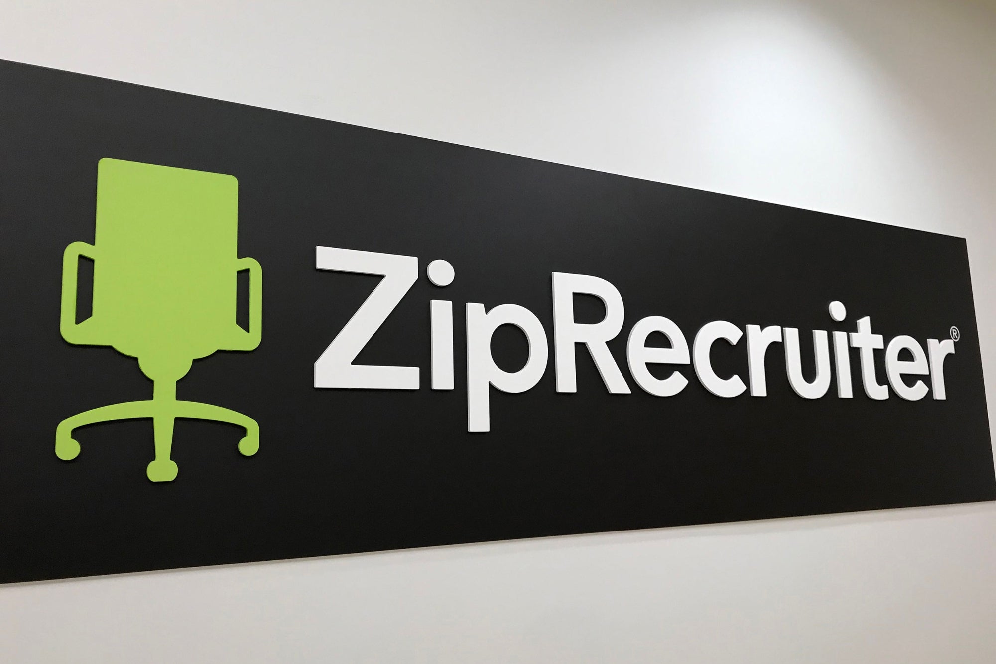 ZipRecruiter logo from the 10 Most Popular Job Portals and Recruitment tools for U.S. hiring.