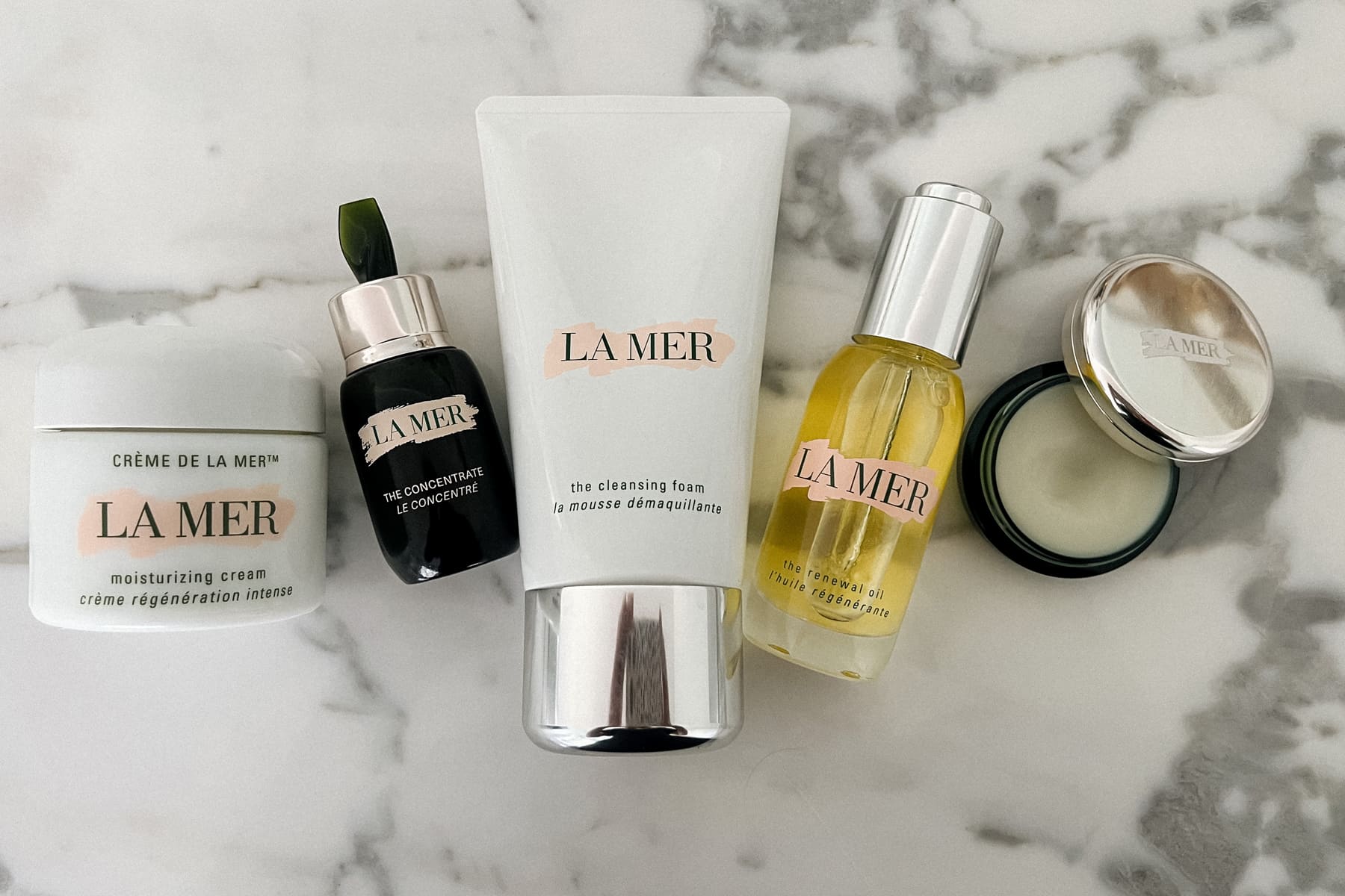 Complete Luxury Cosmetics Buying Guide – La Mer luxury skincare featuring Miracle Broth, Crème de la Mer, and anti-aging treatments.