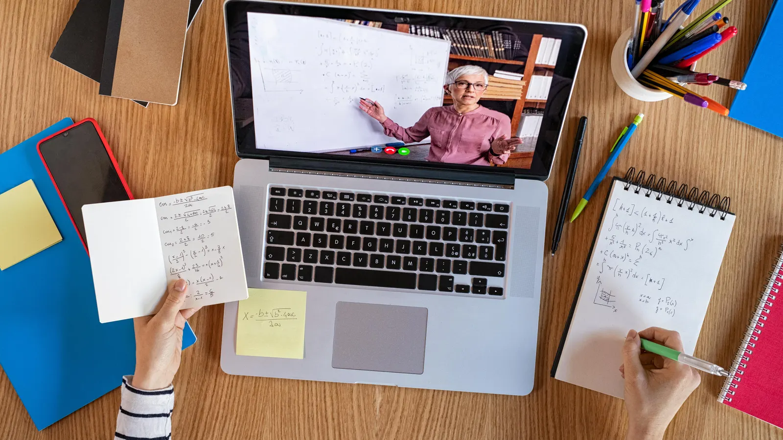 10 Top Online Learning Platforms helping learners choose the best for career development.