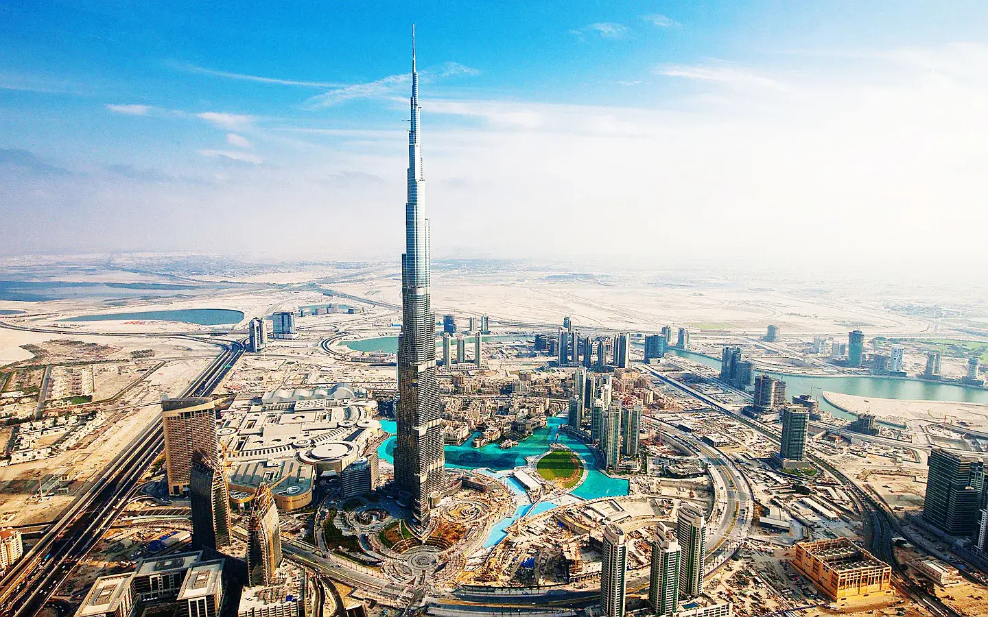10 Best Travel Destinations in the World – Dubai’s Burj Khalifa, the tallest building in the world