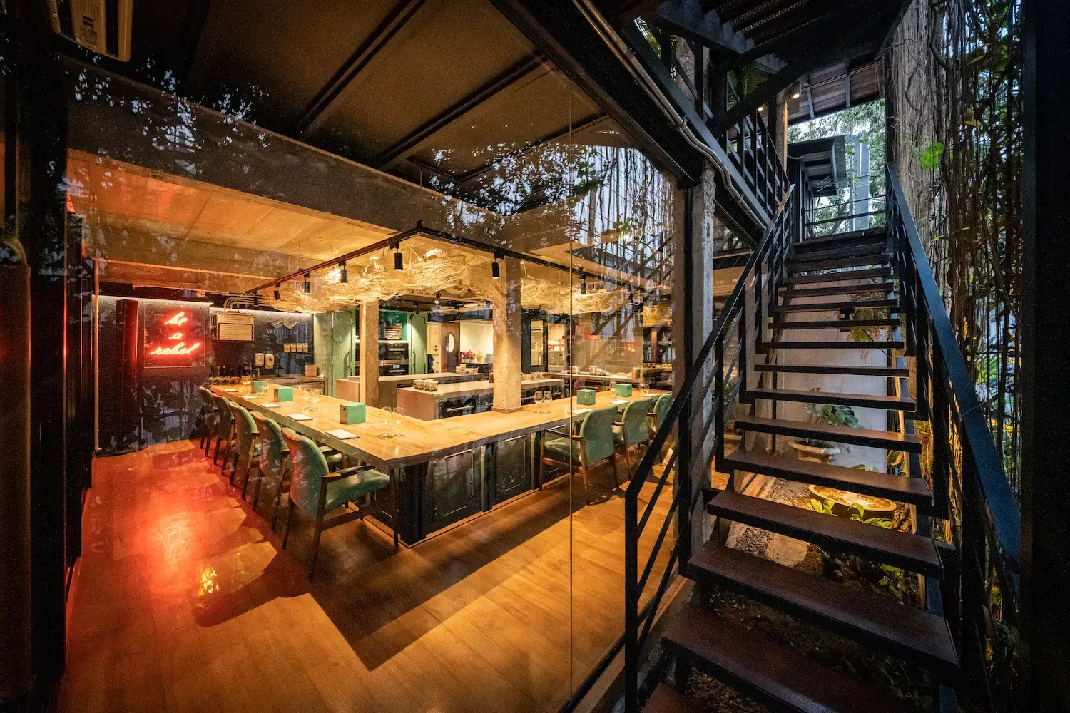 10 Best Restaurants in the World – Gaggan Anand in Bangkok, Thailand, revolutionizes Indian cuisine with playful, interactive dining experiences.